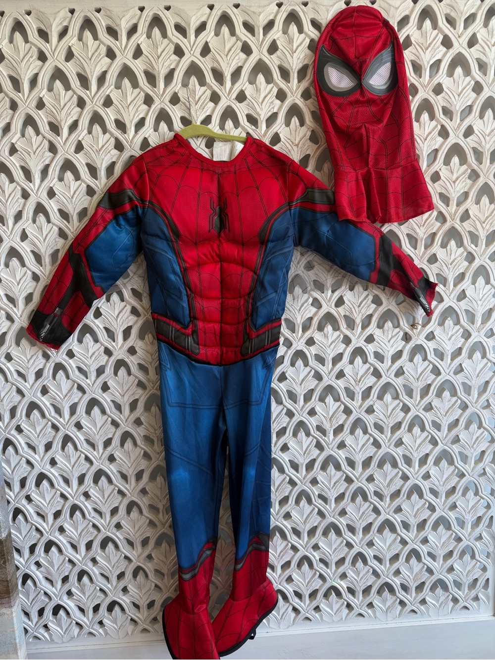 Marvel Spider-Man Far From Home Costume Small w Mask